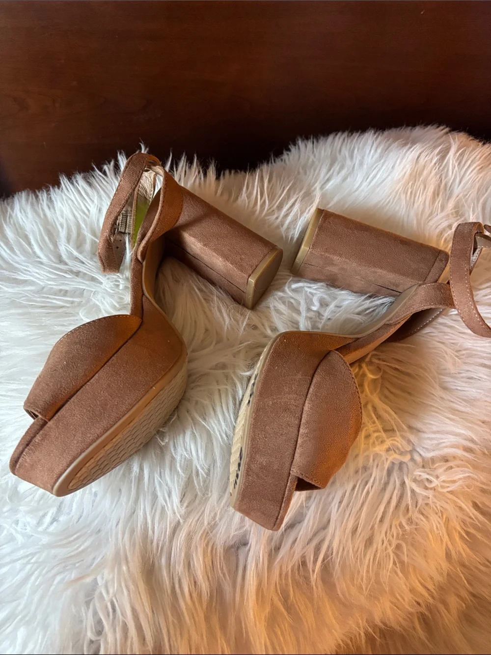 Chinese Laundry Tan Suede Platform TPP-001 Block Heels Size 7